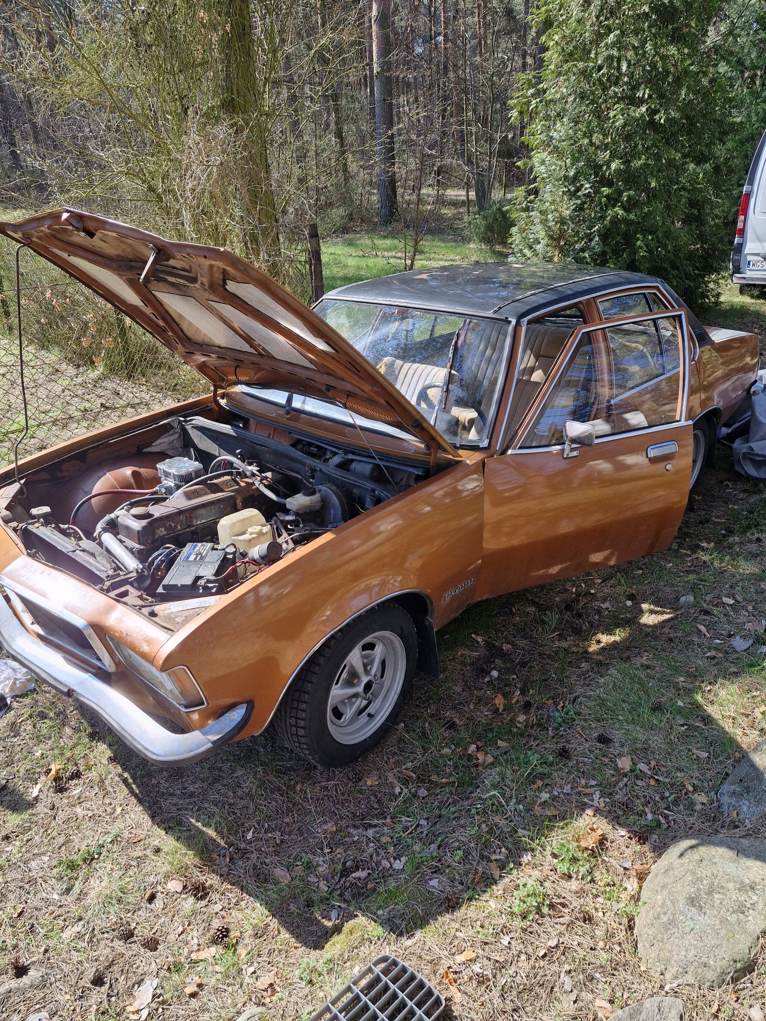 Opel commodore 2.5 sedan