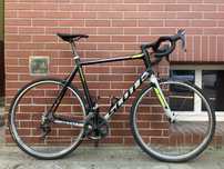 Rower szosowy Scott Shimano 105 Tektro karbon