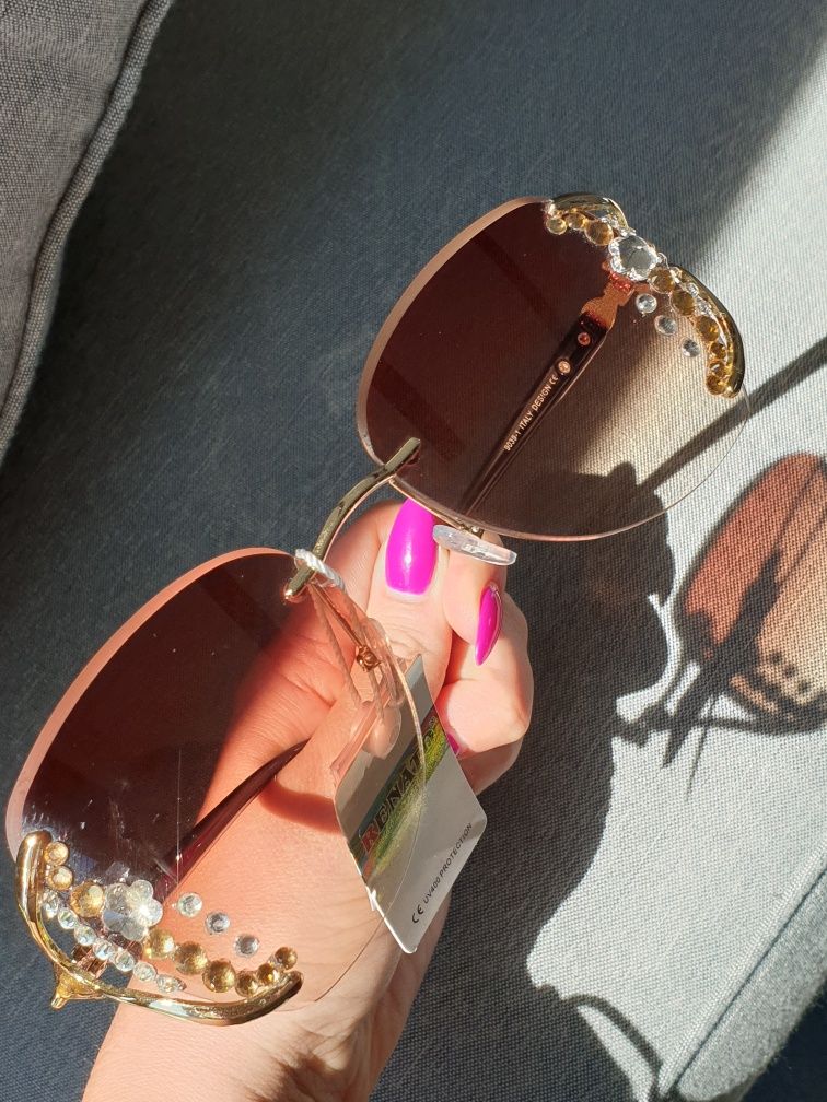 Okulary przeciwsłoneczne damskie zdobione cyrkonie