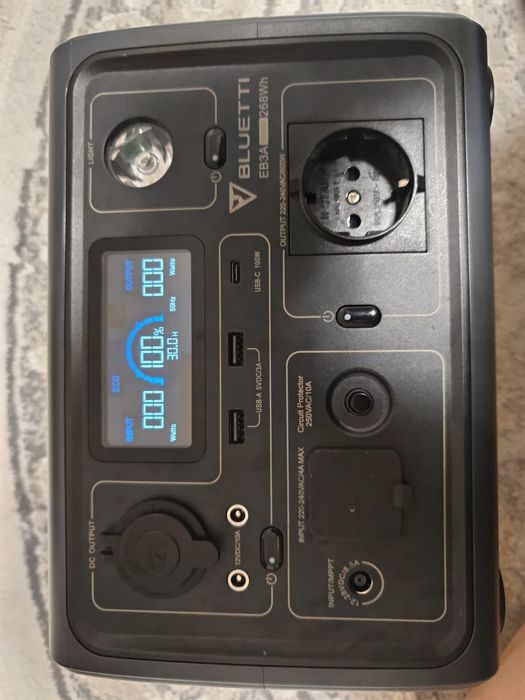Зарядна станція Bluetti EB3A