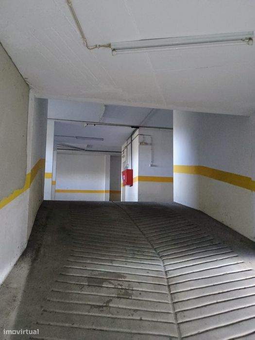 Oportunidade! Garagem Total 225m2 S.Domingos Santarém-O Próprio