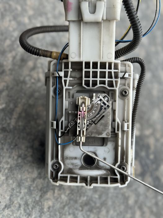 Насос в бак Audi a4 b7 8E0919050D насос 2.0 tdi 1.9 tdi ауді а4 б7