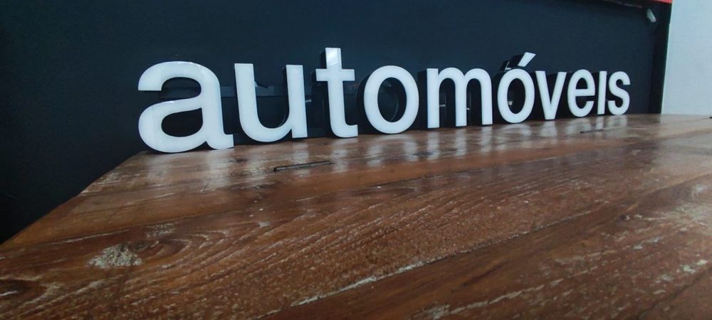 Vendo reclamo automóveis/motos