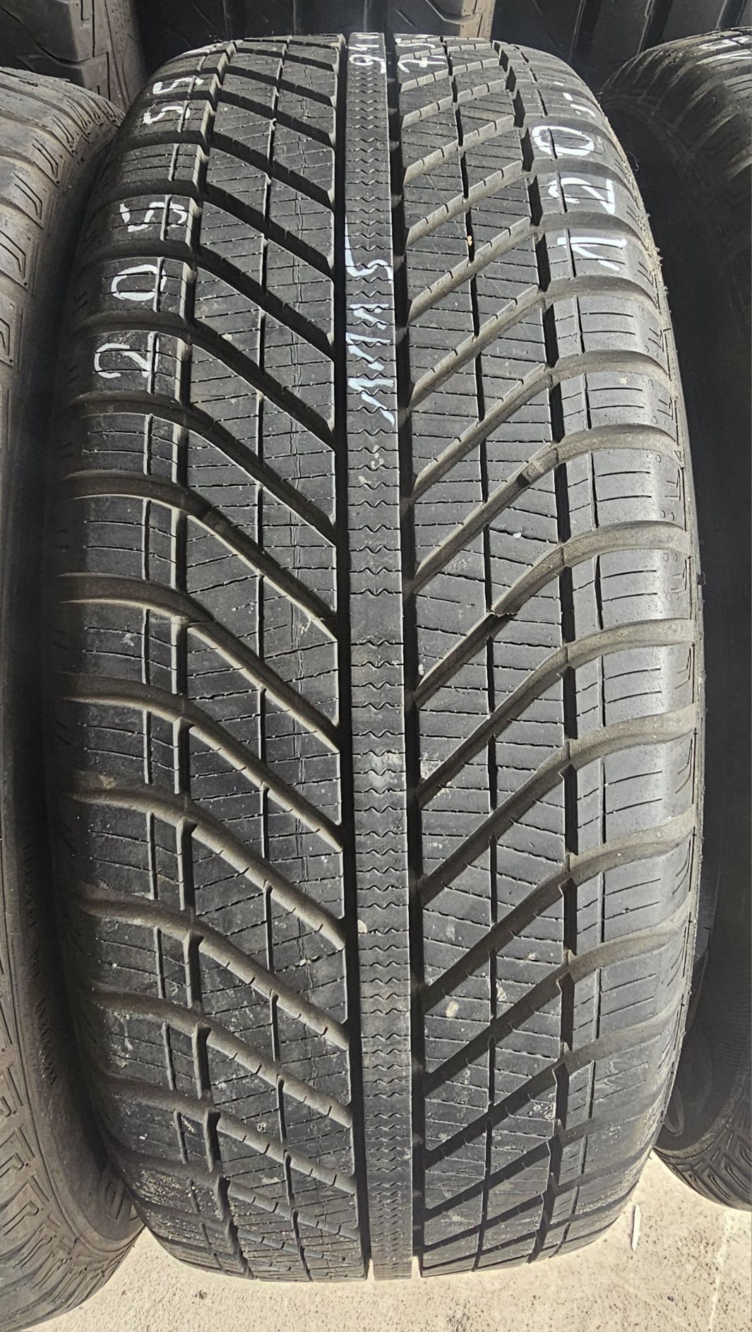 205/55R16 Goodyear Vector 4 Season Wielosezonowe