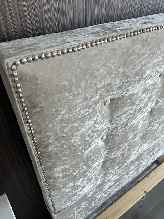 Cama 160x200cm - Bege - Veludo