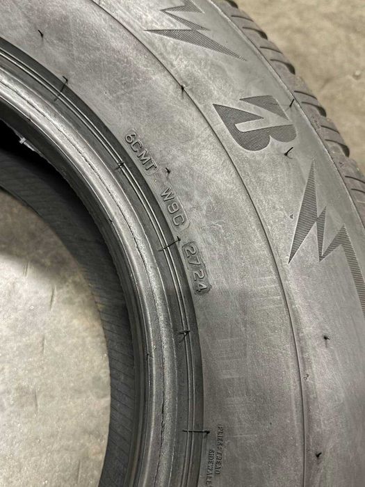 Шини Зимові 245х70хR16 Bridgestone Blizzak LM005 2шт 85%Протектор 2024