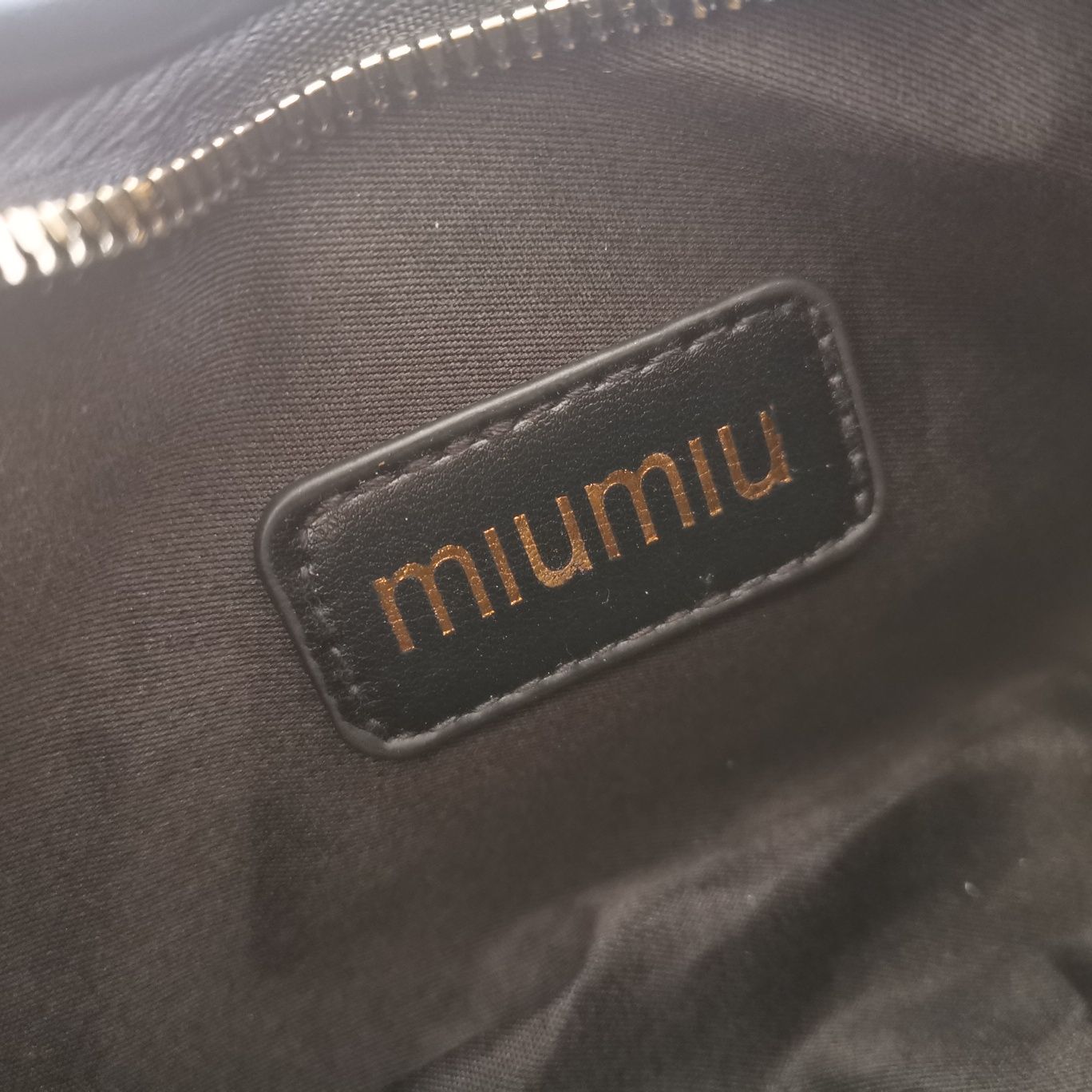 Napis miu miu* czarna torebka damska złoty napis plus pudełko