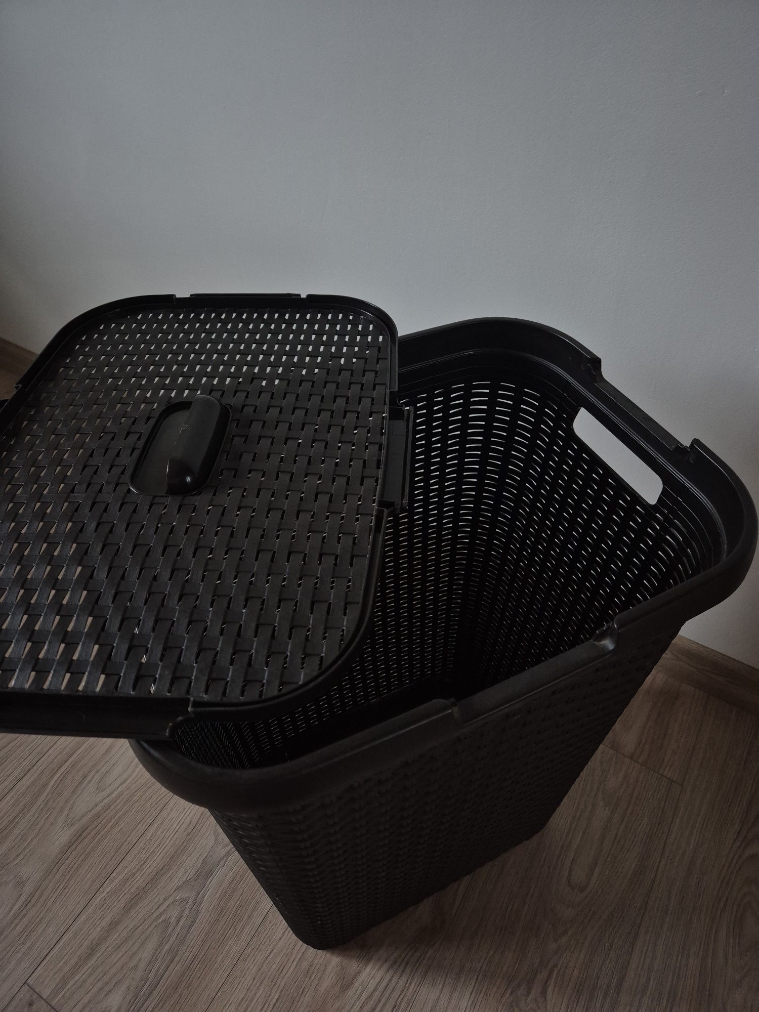 Kosz na pranie CURVER 60l pralnia łazienka pojemnik na pranie