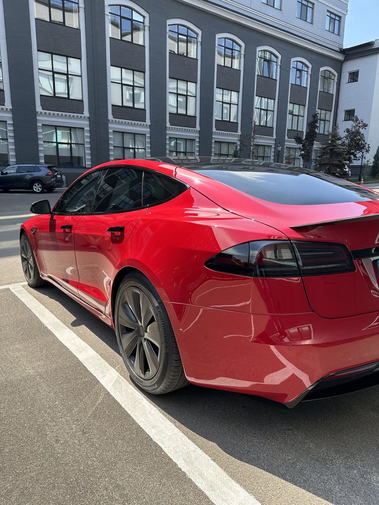 Tesla mod S 2022 restyle
