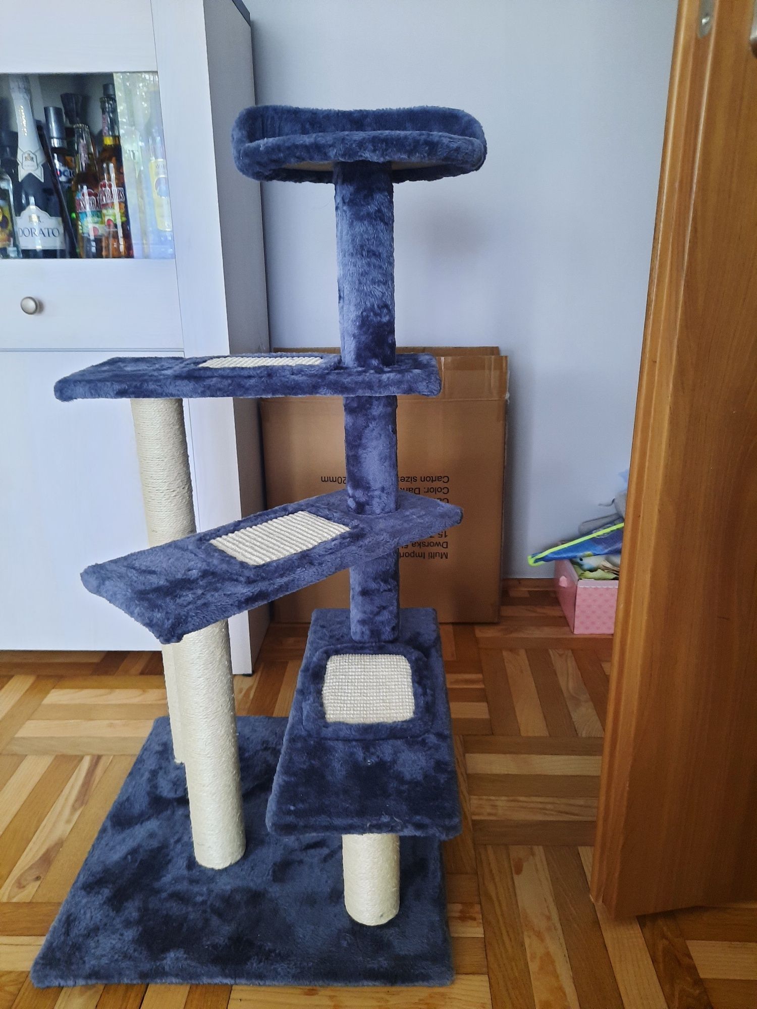 Drapak dla kota wieża