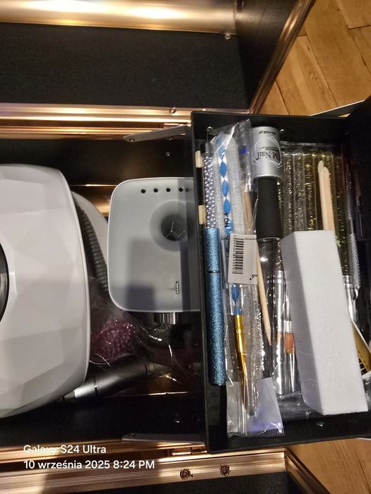 Zestaw do zdobienia  paznokci z gratisami