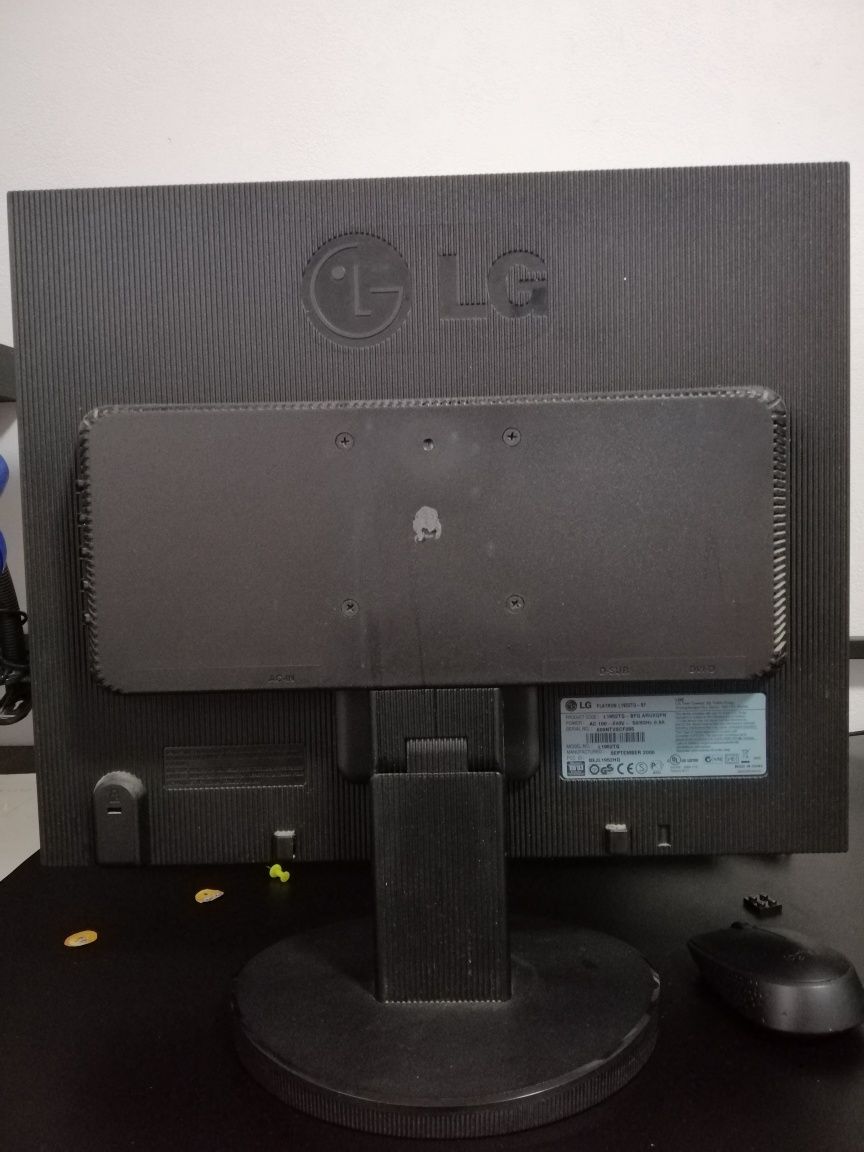 Монітор LG Flatron L1952TQ