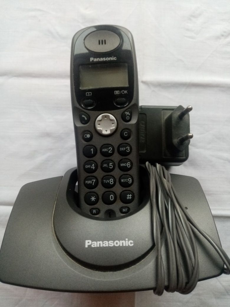 Продам телефон Panasonic KX-TG1107UA
МОДЕЛЬ Nº KX-TG1107UA стан робочи