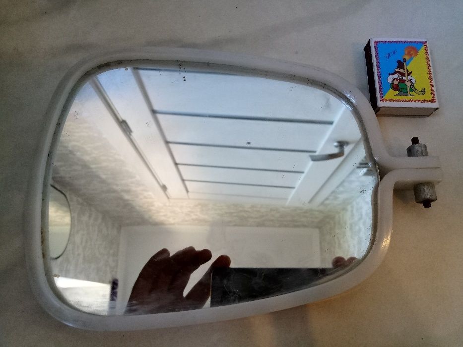 дзеркало , зеркало , можна на стіну 23 х 17 см