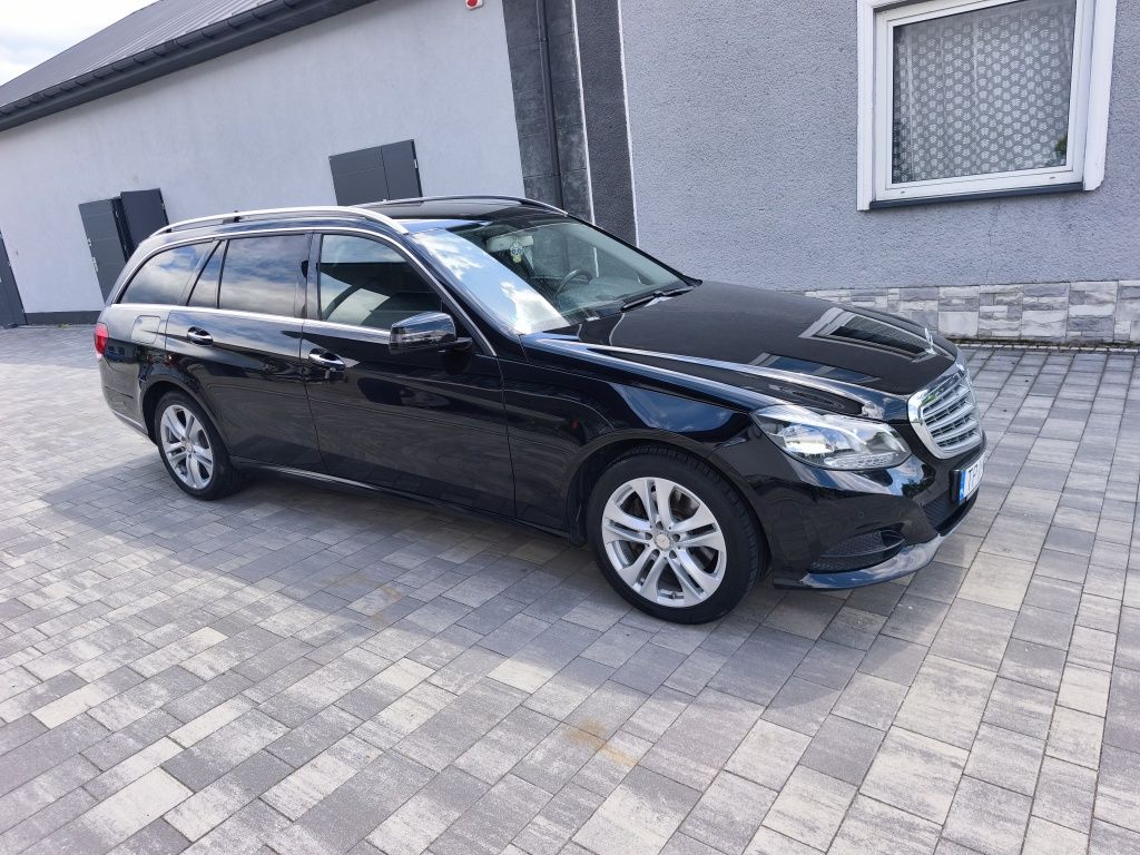 E250 W212 4MATIC Lift E220