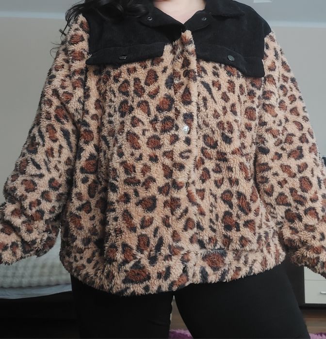 Lekka kurtka w panterkę narzutka plus size miś 4xl zapinana