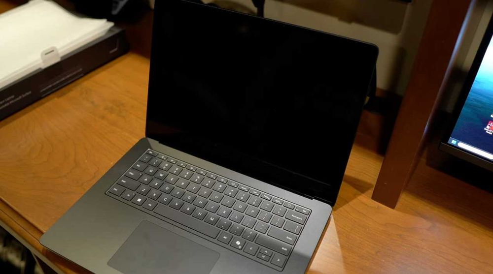 Microsoft Surface Laptop Copilot+ PC 13,8" X Elite/16GB/1TB (Czarny)