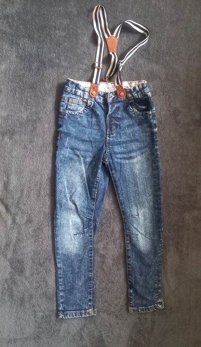 Spodnie długie chłopięce z szelkami rozmiar 116 cm