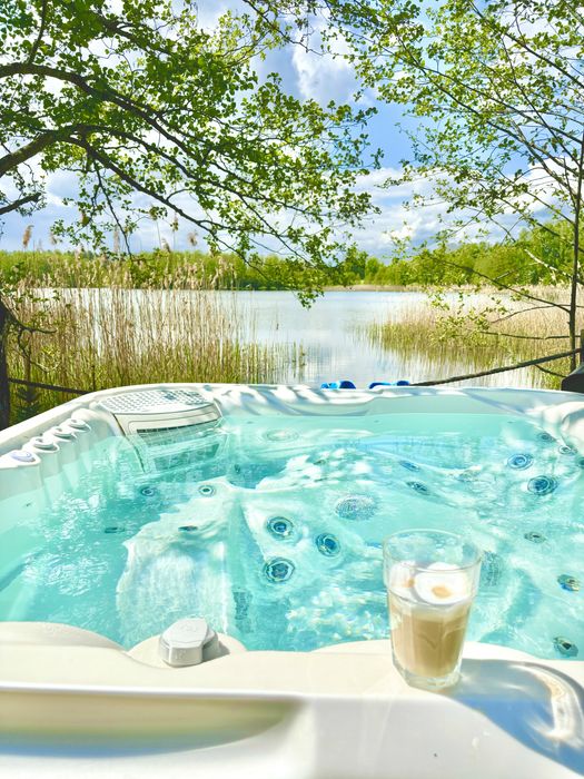 Willa 16/20 osobowa Jezioro Basen Jacuzzi Sauna  Linia Brzegowa Mazury