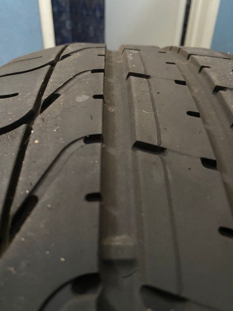 255/40 R 19 Pirelli P Zero