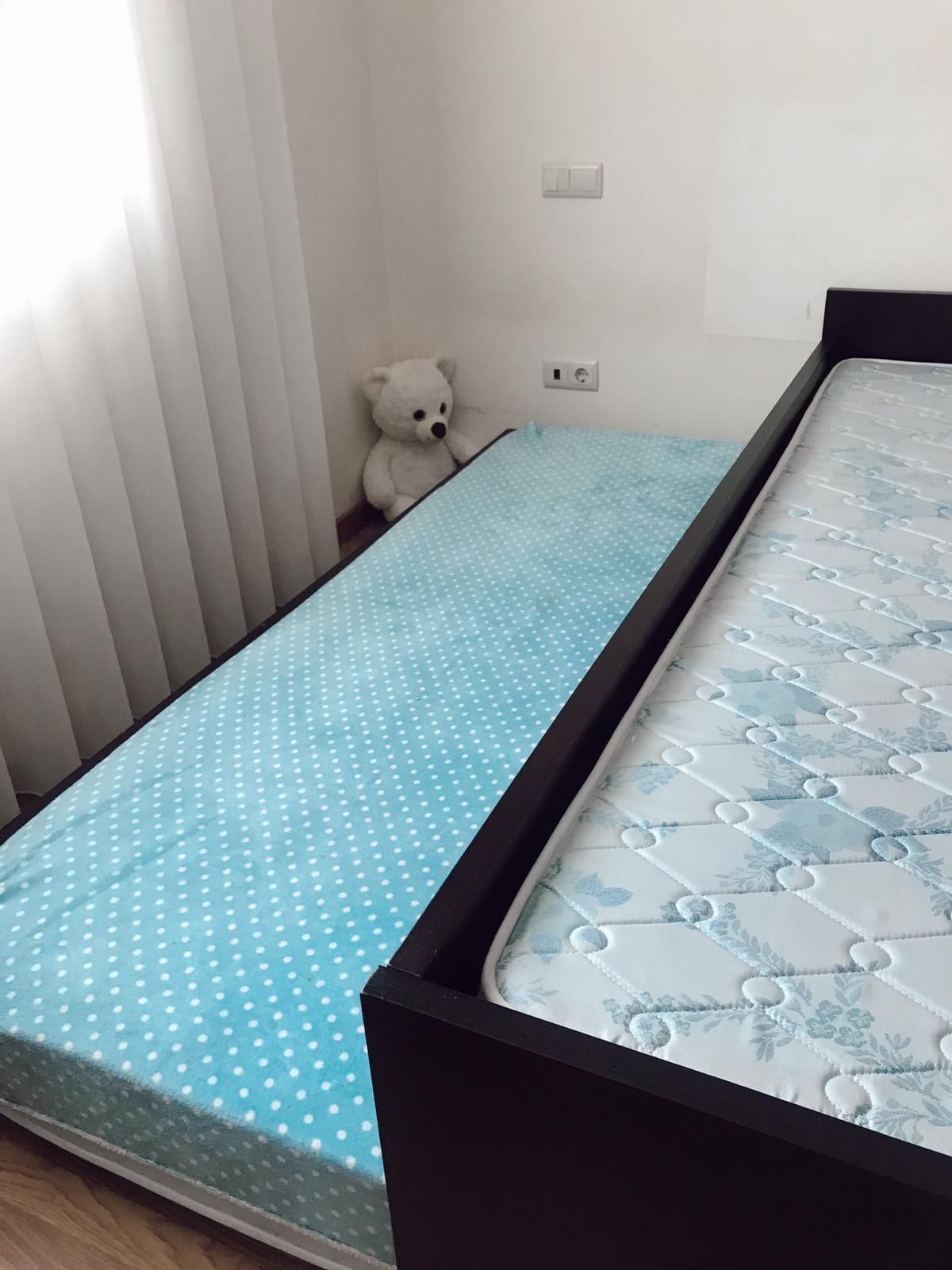 Vendo Cama de solteiro que faz outra cama 2 em 1