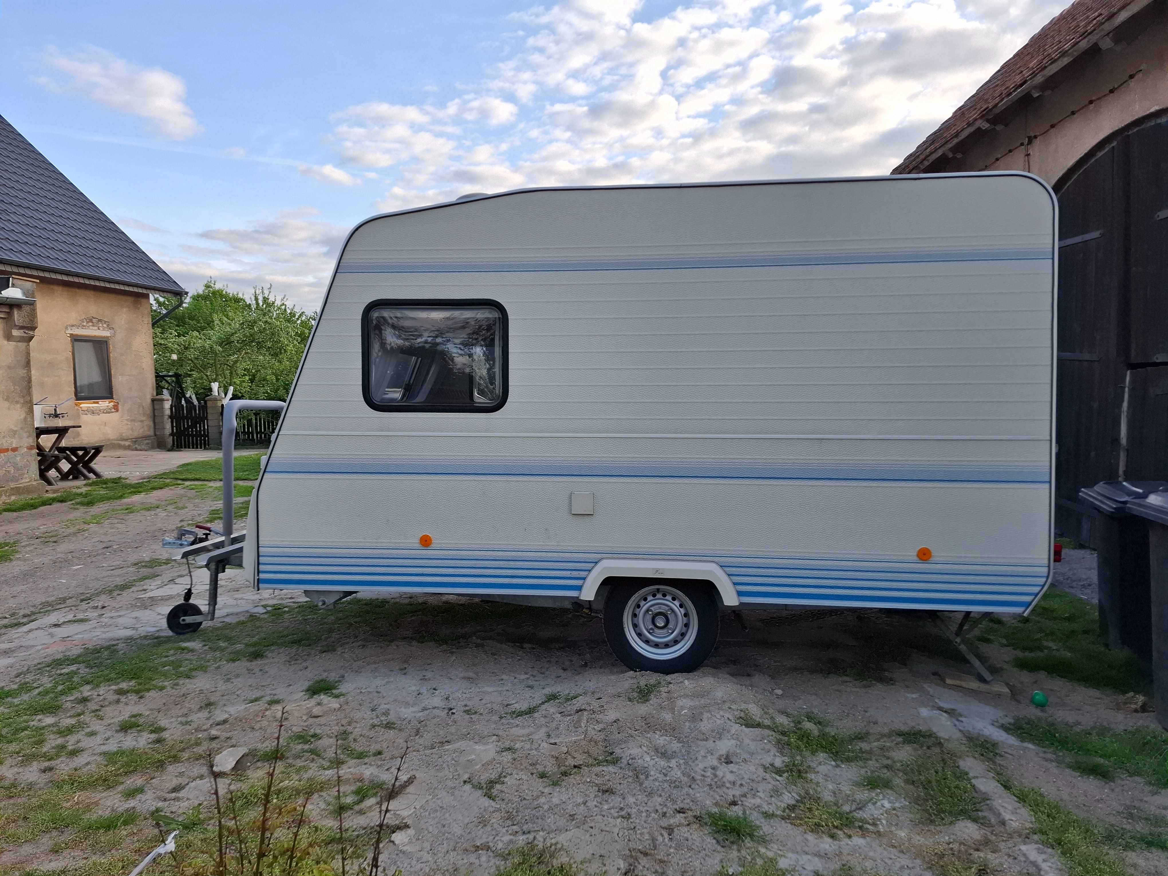 Przyczepa Kempingowa Caravelajr