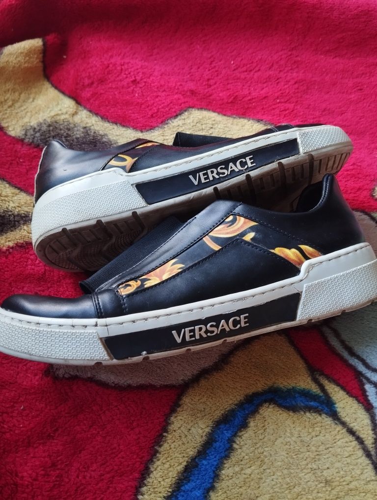 Кожаные туфли VERSACE ,оригинал