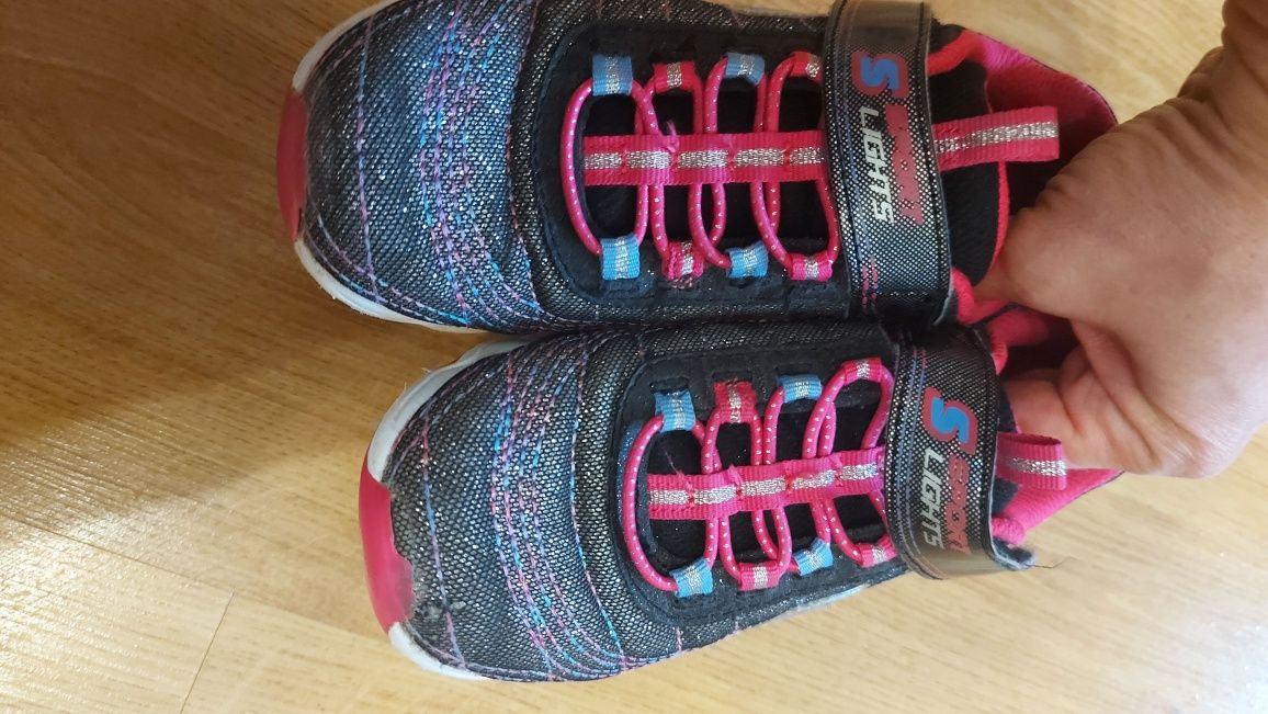 Светящиеся кроссовки Skechers