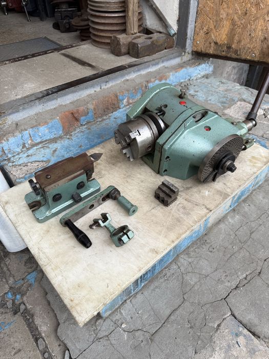 Удг- 160(Універсальна ділильна головка)