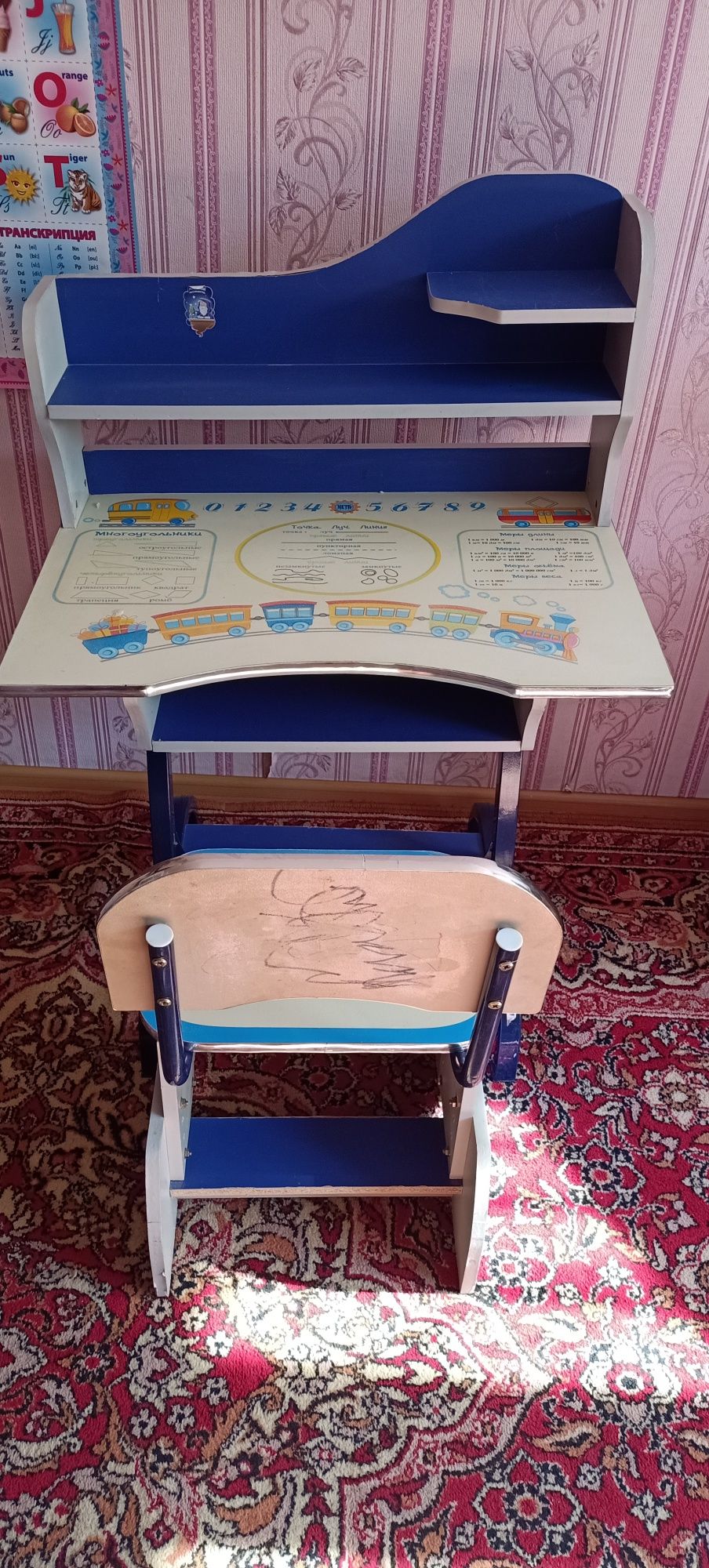 Дитячий столик із стільцем