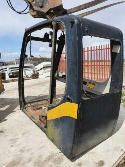 Koparka JCB JS 200 Kabina Szyba Drzwi CZĘŚCI