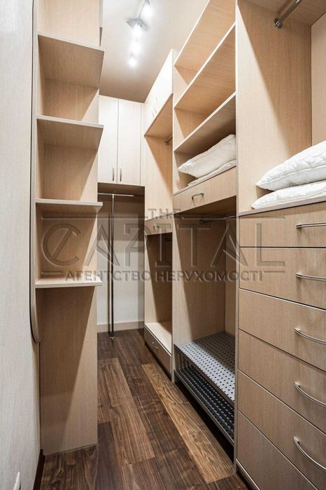 3-этажный Дом (500м2) 30 соток, с шикарным бассейном, Лесники