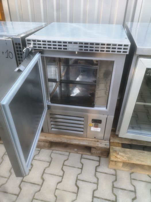 Stół do zabudowy chłodniczy i mroźniczy.