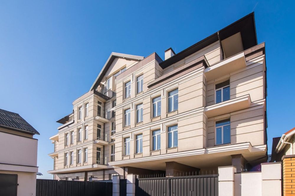 Продажа Здание Печерск 5500м2 введено в эксплуатацию 21 сотка Дисконт