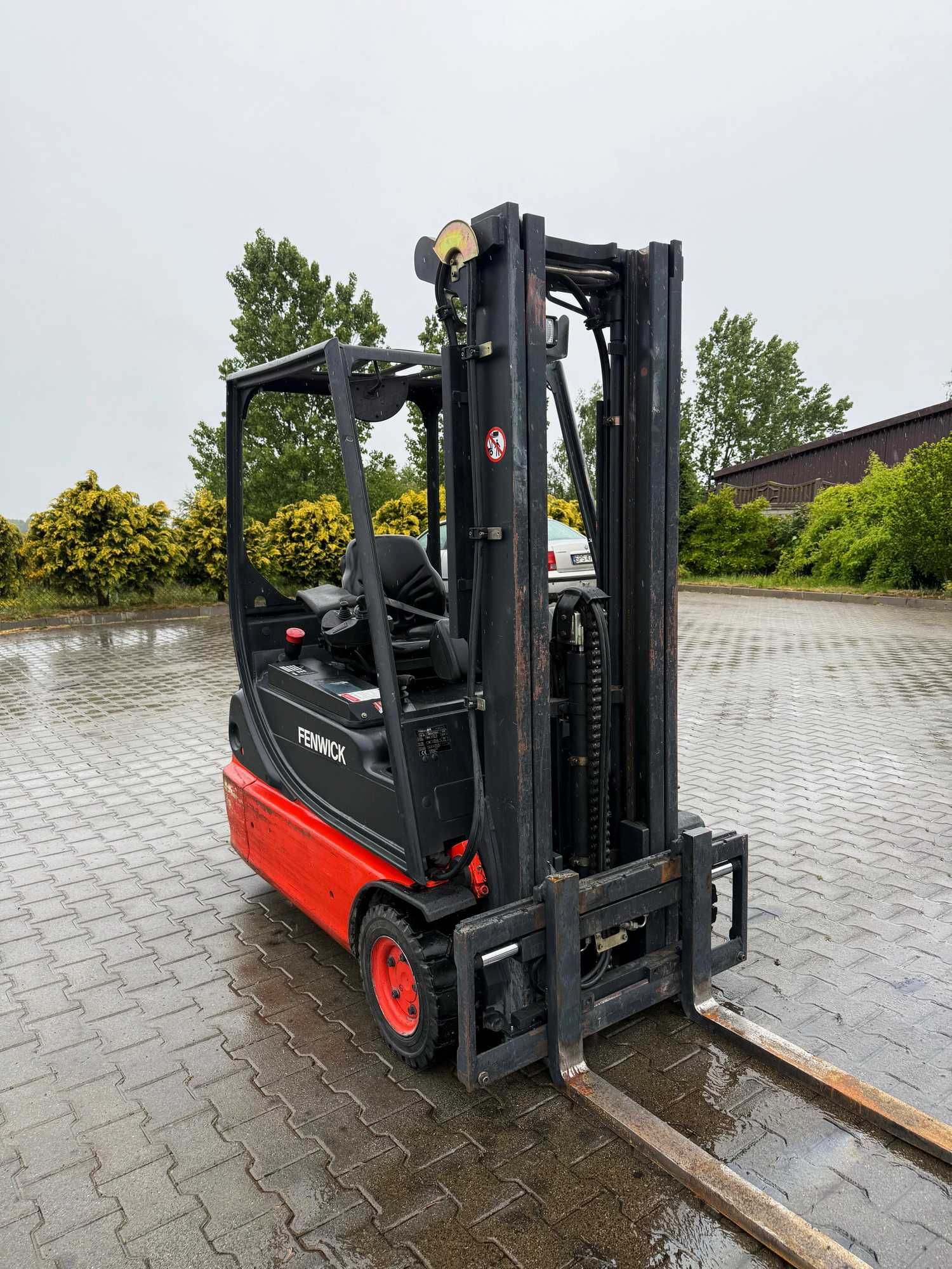 wózek widłowy elektryczny LINDE E16C-02 Triplex 4.80m 2006r 8300mtg