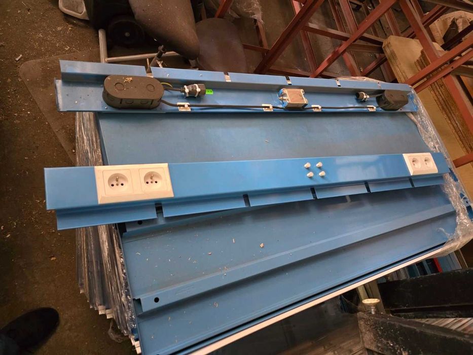 Regały sklepowe, metalowe, duże, dwustronne.300 zł/mb