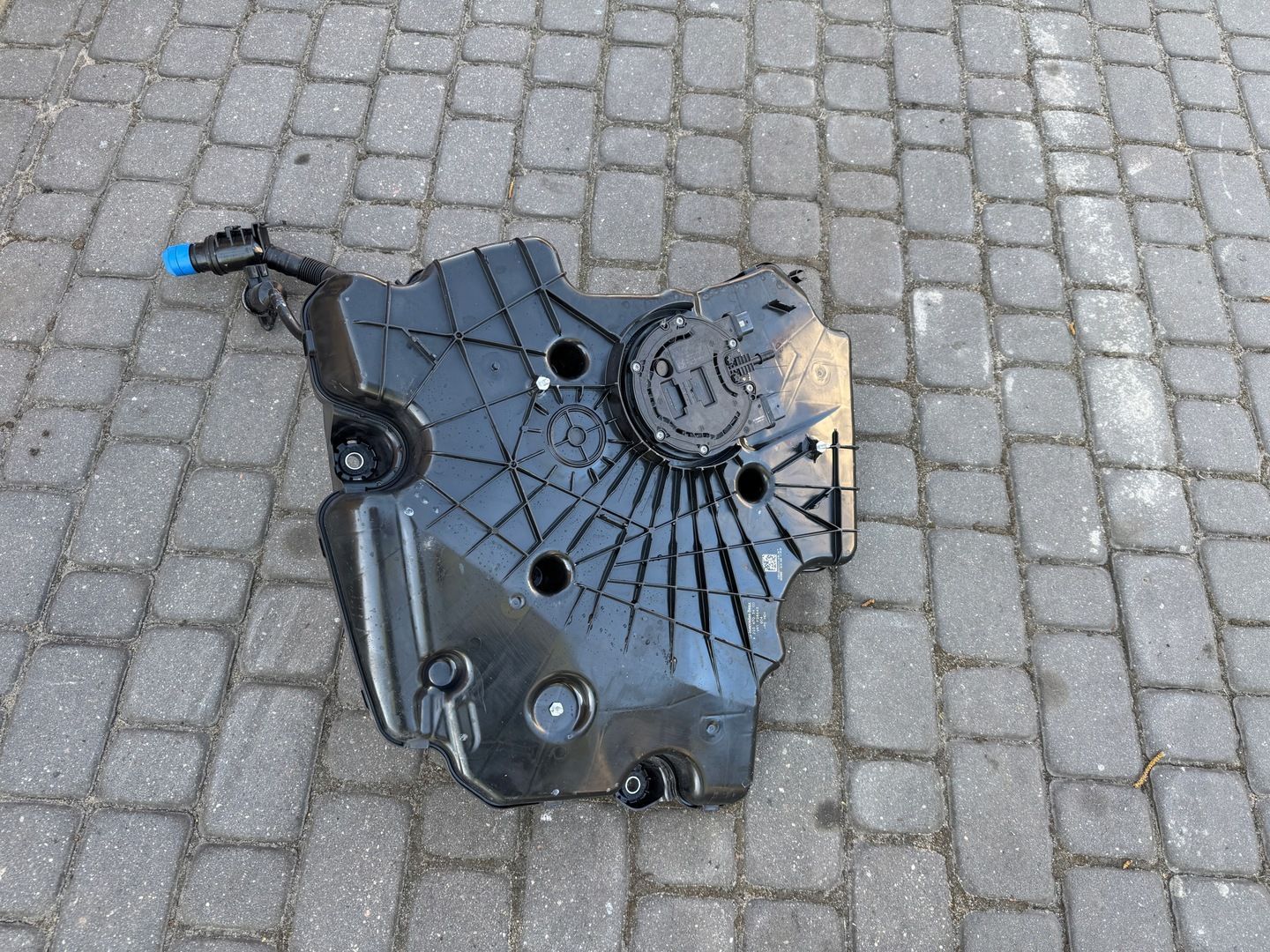 ZBIORNIK ADBLUE MERCEDES S-KLASA W223 A2234703400