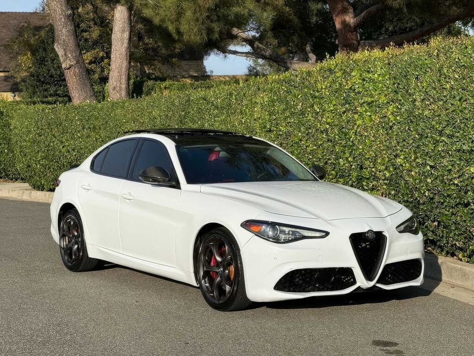 Alfa Romeo Giulia      2019