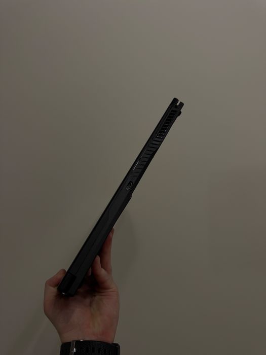 Топовий ігровий ноутбук MSI True Gaming у стані нового