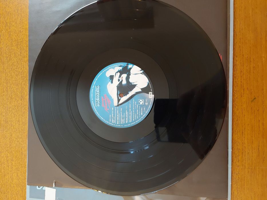 Scorpions - Savage Amusement