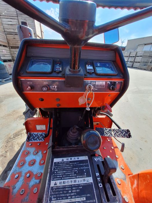 Hinomoto minitraktorek