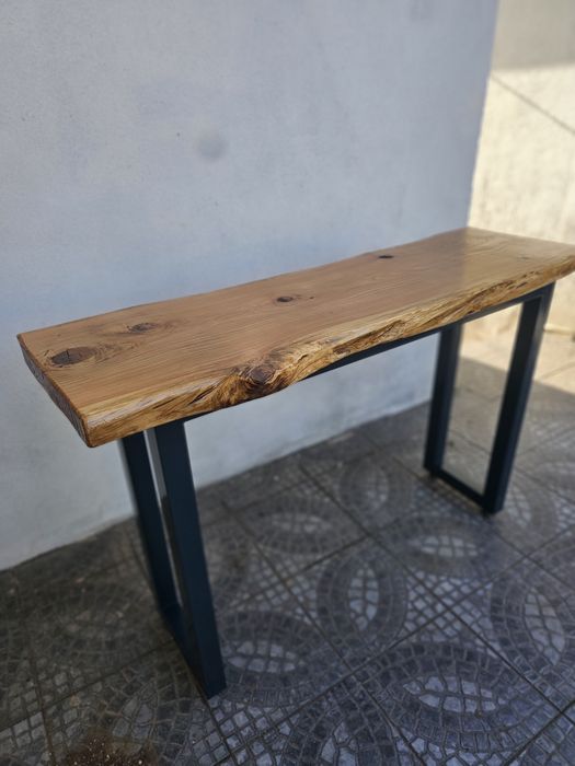 Vendo mesa para Hall de entrada em cedro