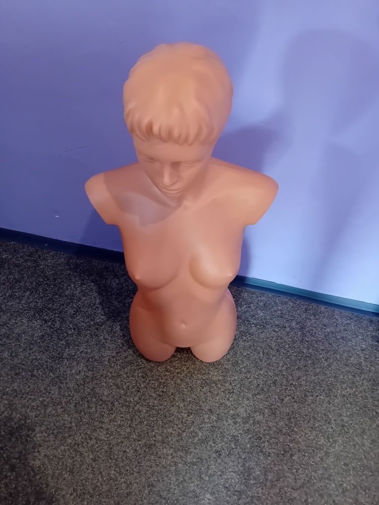 Manekin półpostaciowy