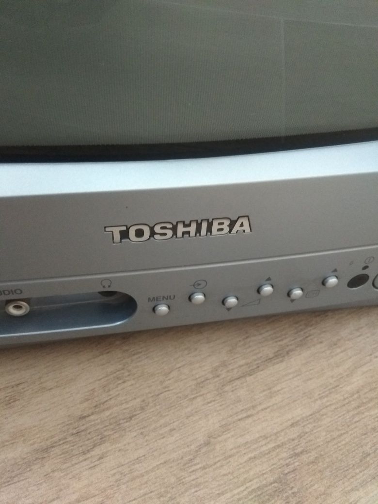 Телевізор Toshiba.