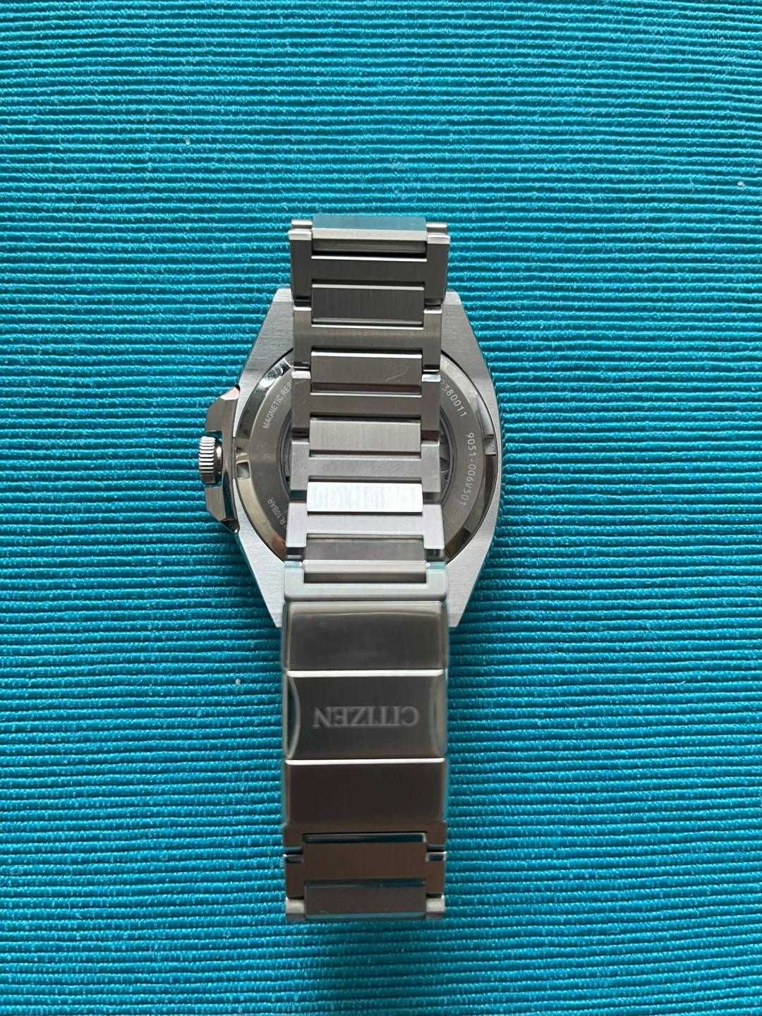 Citizen Series 8 NB6050-51W