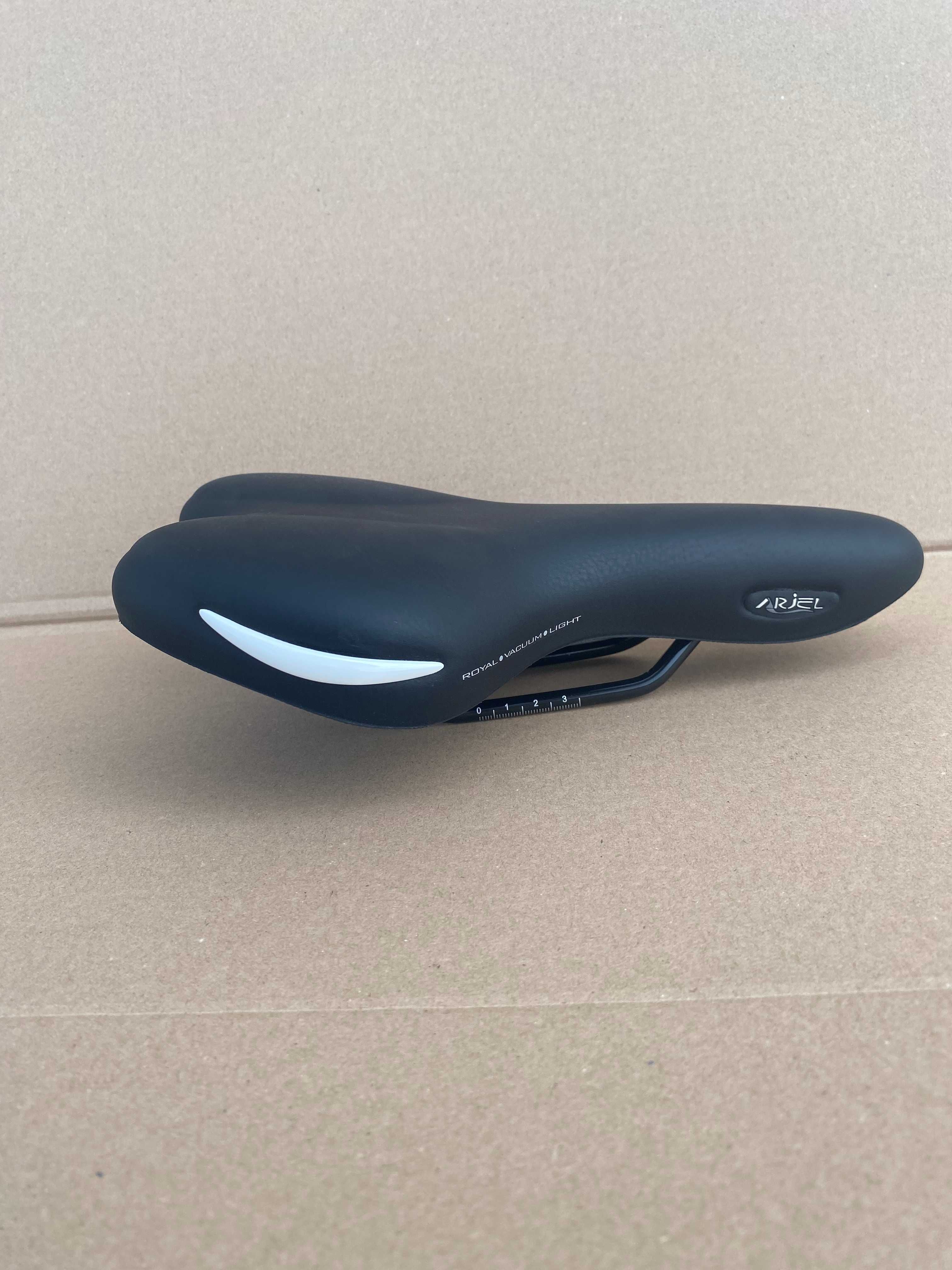 Siodełko rowerowe Selle Royal Ariel z białymi wstawkami, nowe [sd-9]