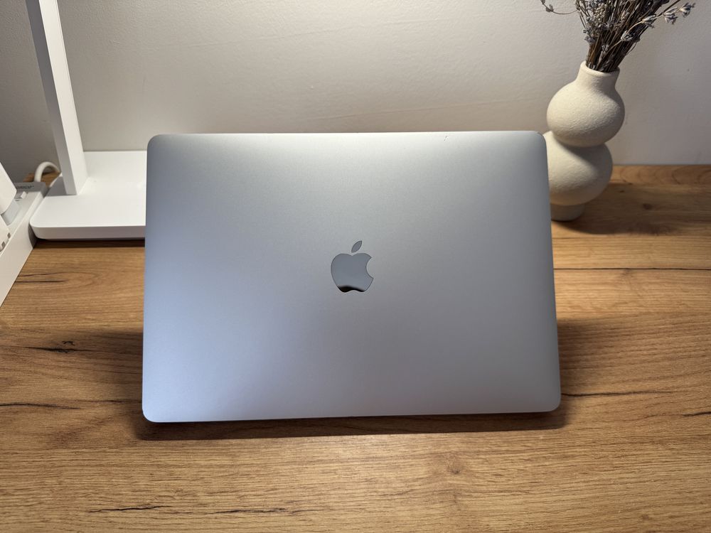 Apple MacBook Air 13 2020 M1 16Gb 256Gb Silver 92%