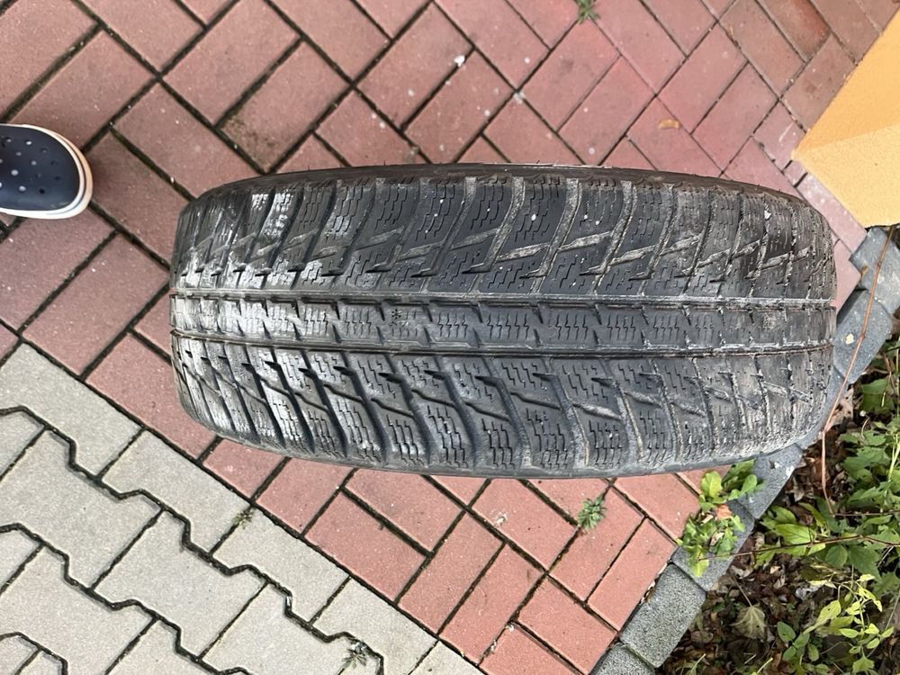 Komplet opon zimowych 225/60 R 17 103 H XL