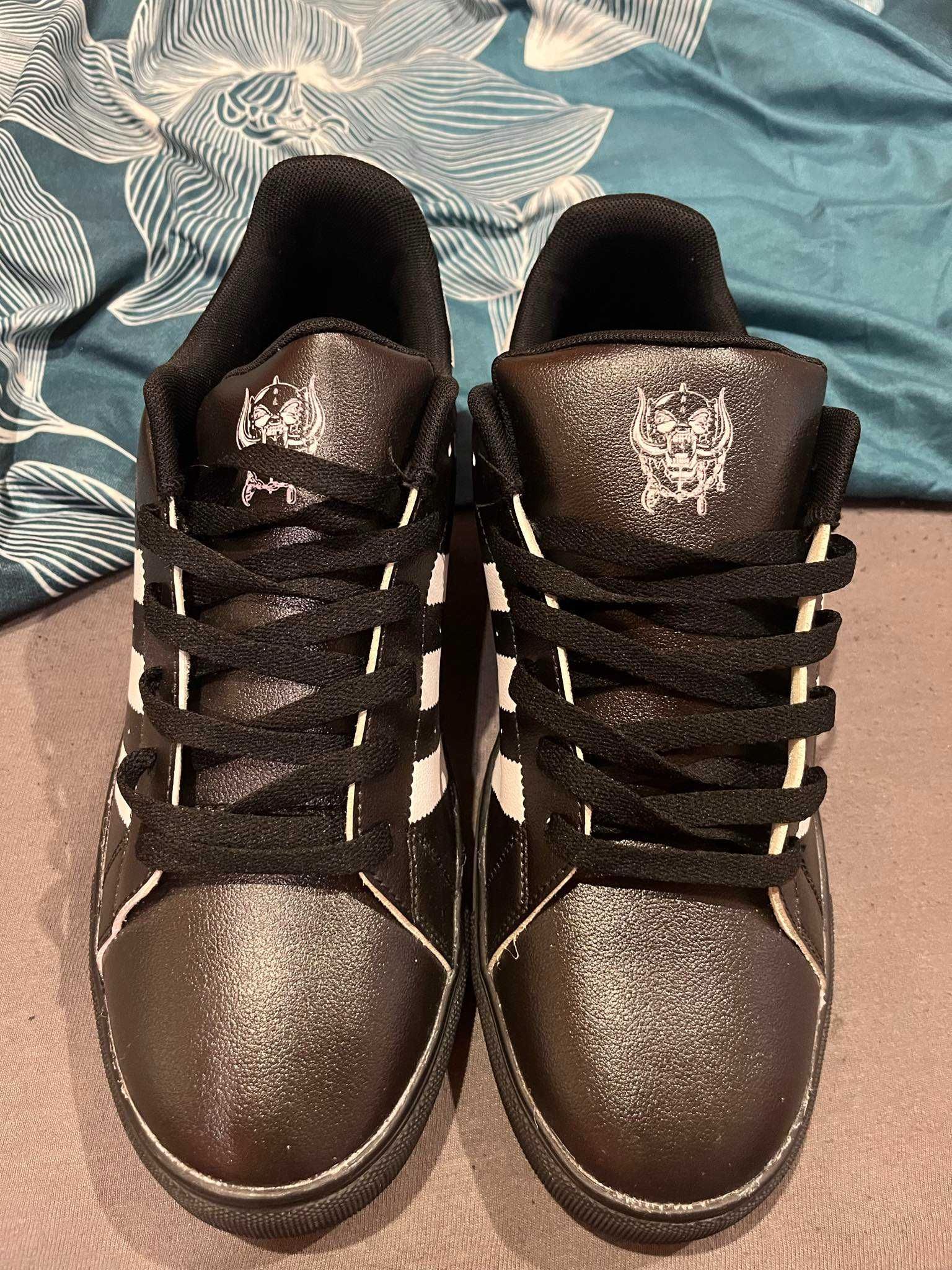 Adidas w hołdzie dla lemi motorhead (Pierwsza rocznica)