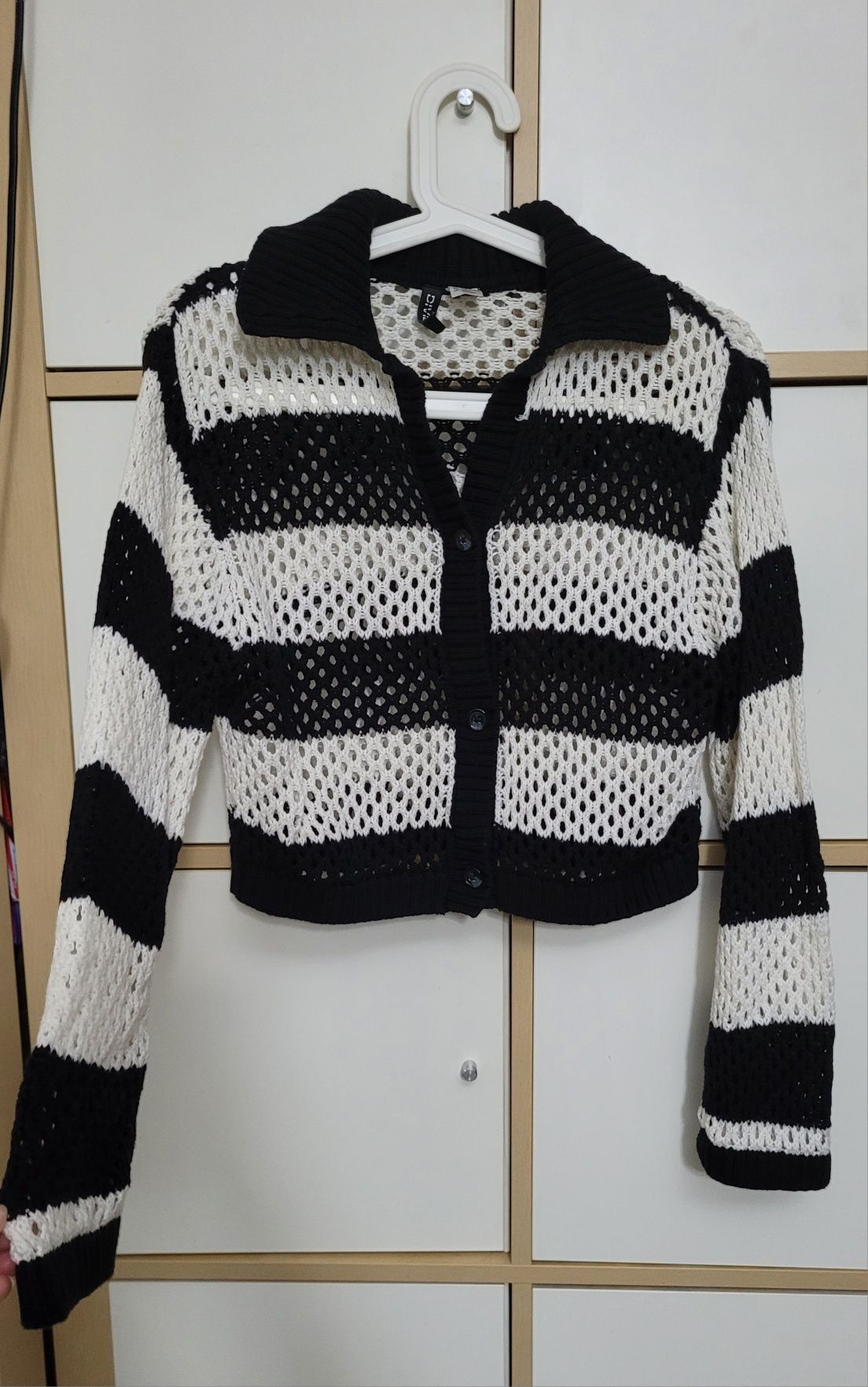 Sweter ażurowy w paski oversize